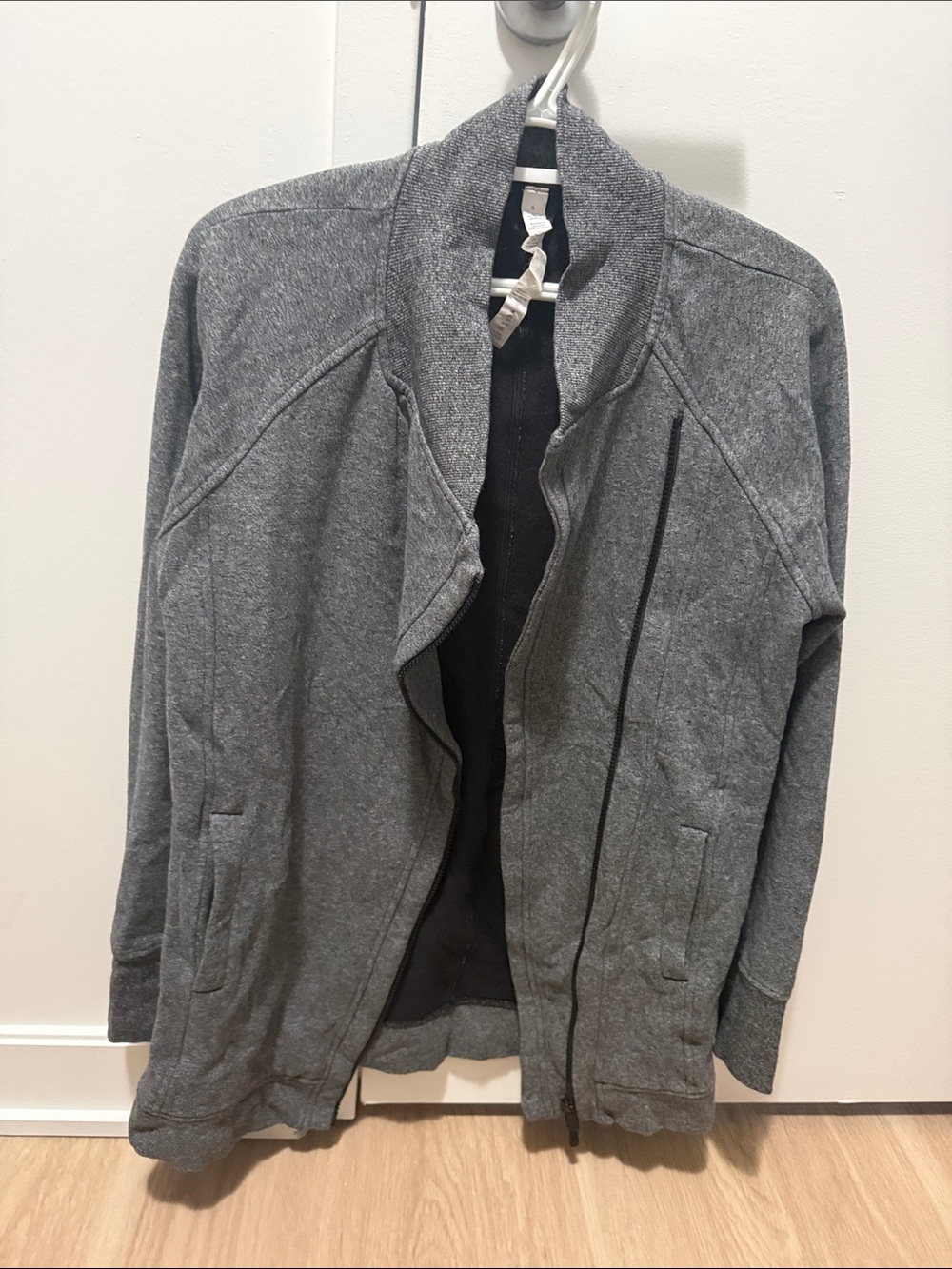 lululemon women’s Heather Gray Lightweight Zip Jacket